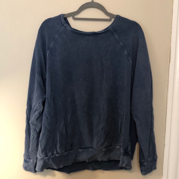 Universal Thread Tops - Vintage Blue Crew Neck